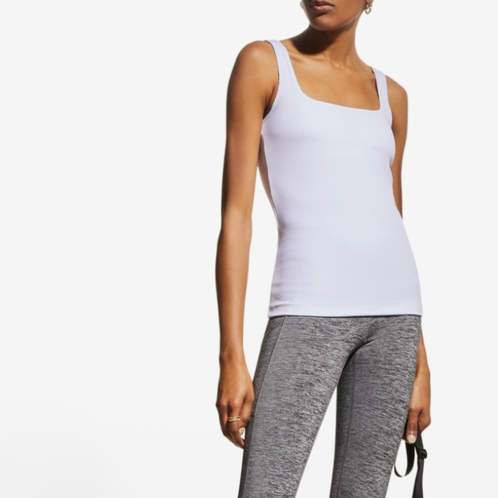 NWOT ALO Yoga white rib support Athletic tank medium
